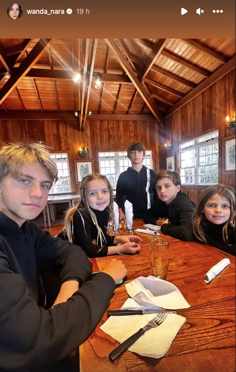 Wanda Nara, Mauro Icardi y los 5 chicos visitaron el bioparque de Escobar.