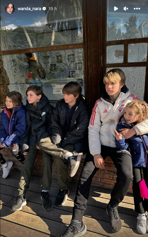 Wanda Nara, Mauro Icardi y los 5 chicos visitaron el bioparque de Escobar.