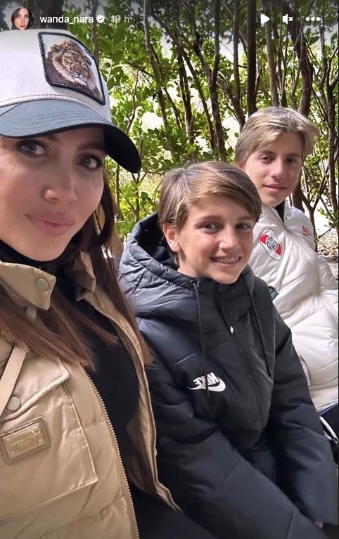 Wanda Nara, Mauro Icardi y los 5 chicos visitaron el bioparque de Escobar. 