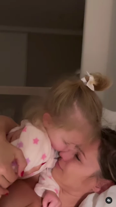 Ana Garcia Moritan con su mamá, Pampita