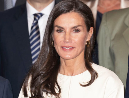 Letizia Ortiz apuesta a la moda circular y recicla su vestido más romántico