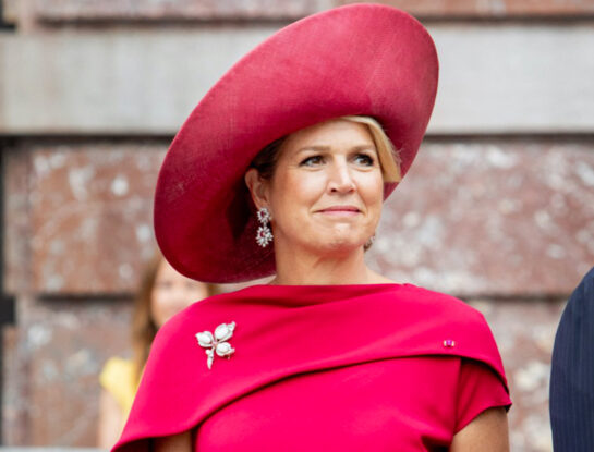 Una vez más Máxima impactó con un look monocolor en su visita a Bélgica