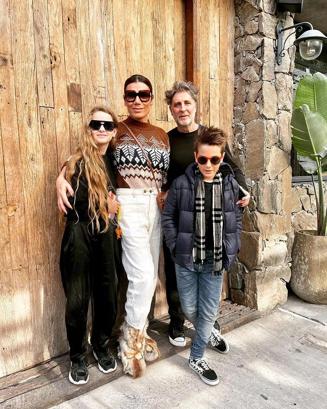 Flor de la V disfrutó de una salida familiar y mostró sus looks