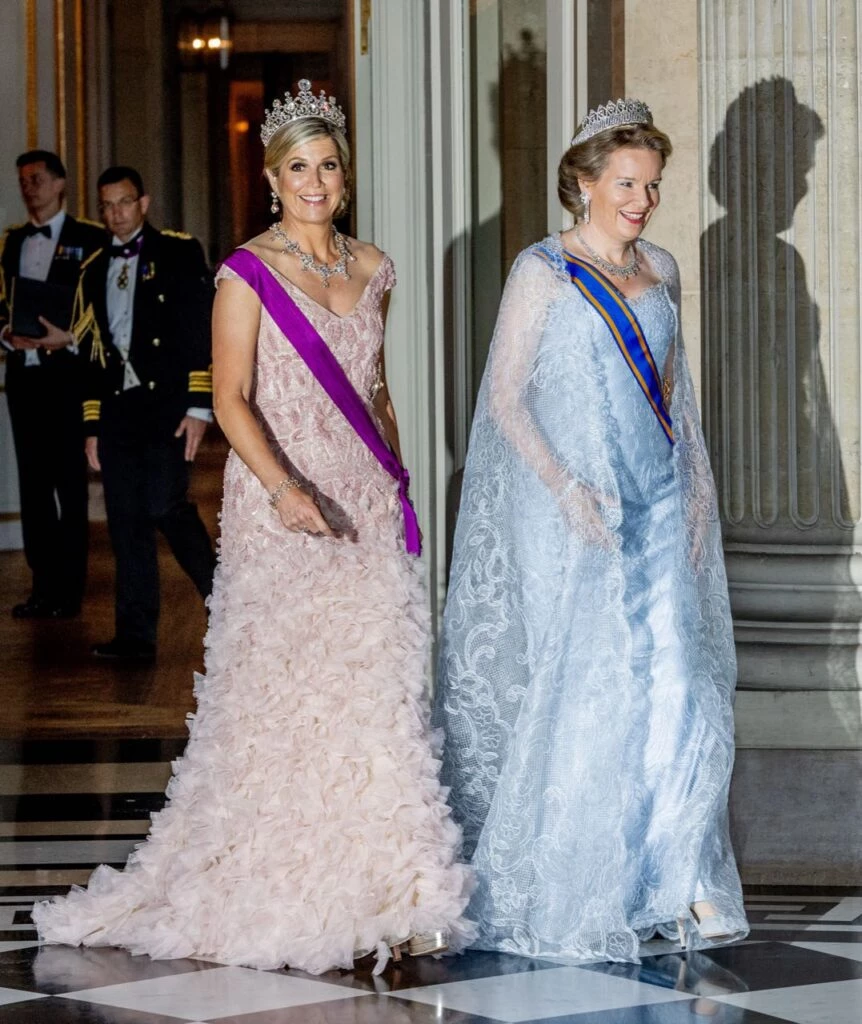 Máxima con look de gala