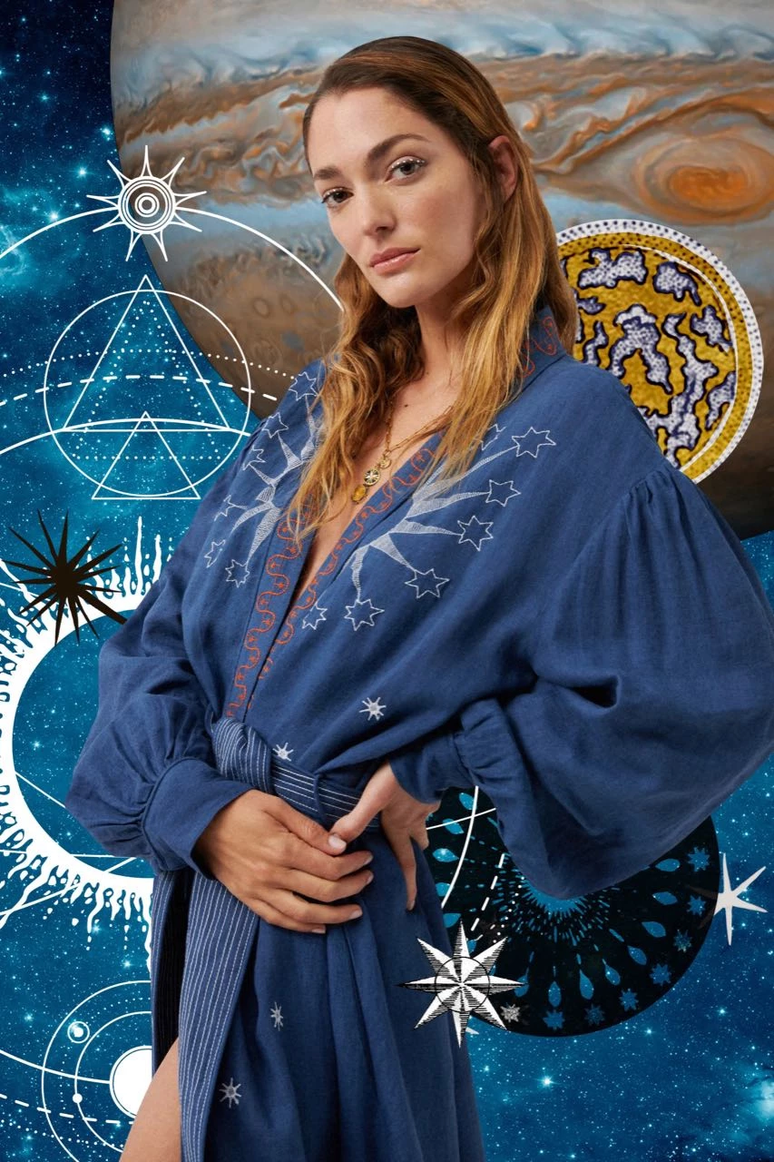 Sofia Sanchez de Betak posa para su colección Chufy's 2024 Resort