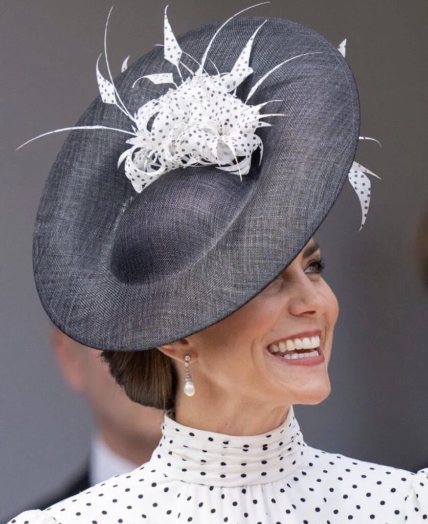 Kate Middleton homenajeó a Lady Di con su último outfit. Foto: Instagram.