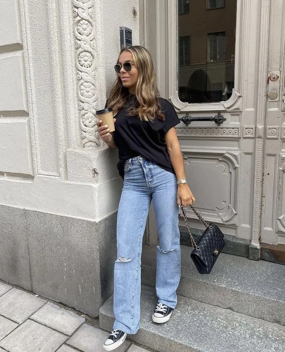 Look casual con baggy jeans