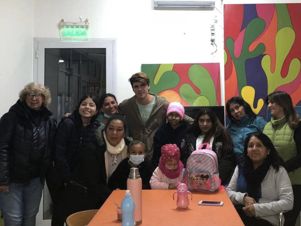 Marcos Ginocchio visitó una fundación de chicos con cáncer. Foto: Instagram.
