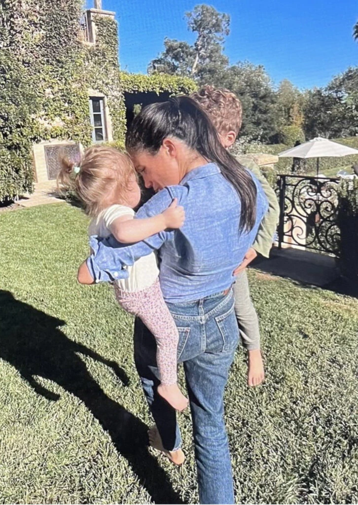Meghan Markle y sus hijos. Foto: Instagram.