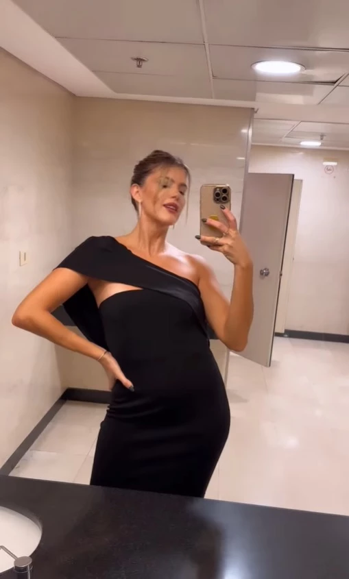 Mery del Cerro con look elegante