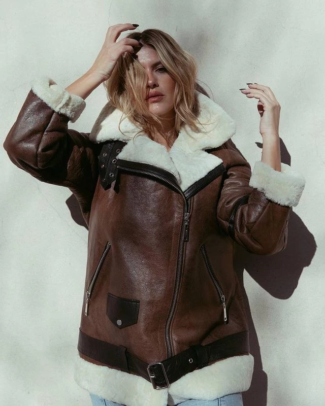 Mery del Cerro luce un galumán de corderito, el ítem infaltable este invierno