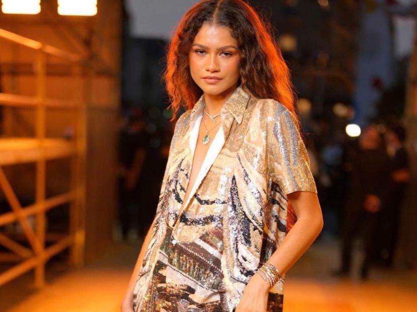 Zendaya sorprendió con un glamoroso look en el desfile de Louis Vuitton –  Revista Para Ti