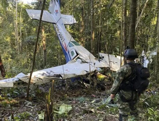 Los niños rescatados de la selva revelaron que su madre había sobrevivido tras el accidente aéreo