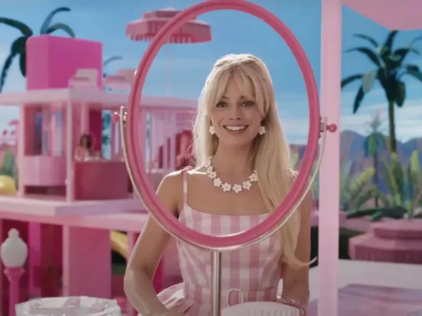 Margot Robbie como Barbie en la nueva portada de Vogue