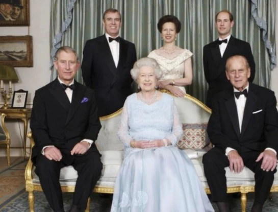 Reina Isabel II destacada