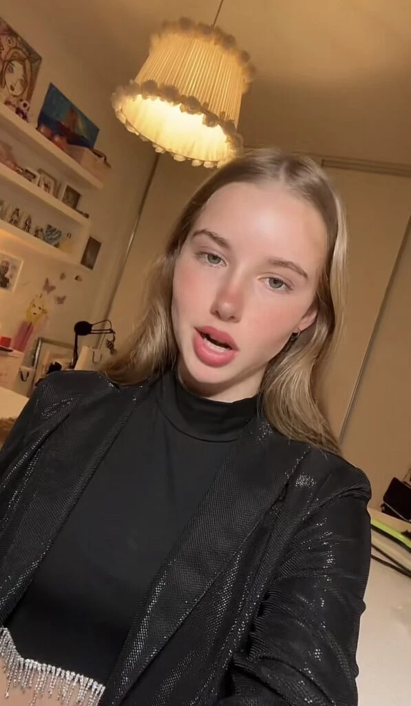 Taína y Nicole usaron el mismo top. Foto: Instagram.