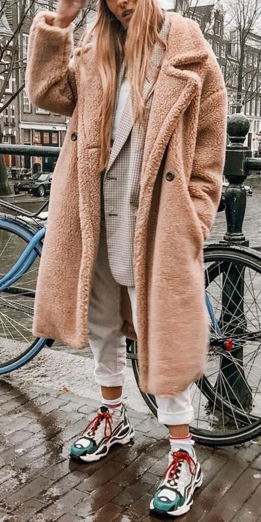 looks con basicos por el street style