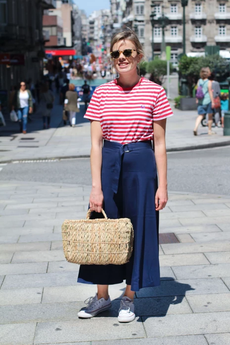 remera a rayas alerta tendencia 2023