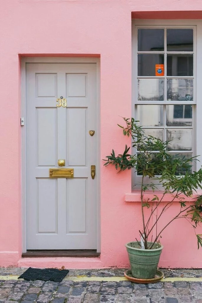 ritual de la canela puerta de una casa