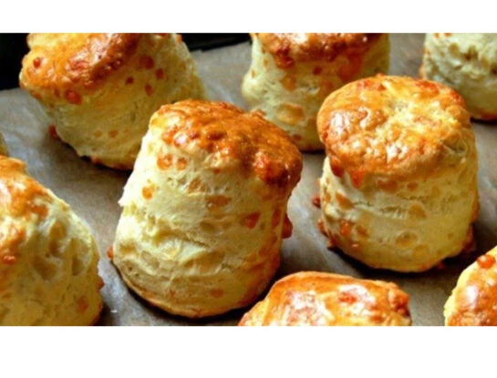La receta fácil de scons de queso, por Mauricio Asta