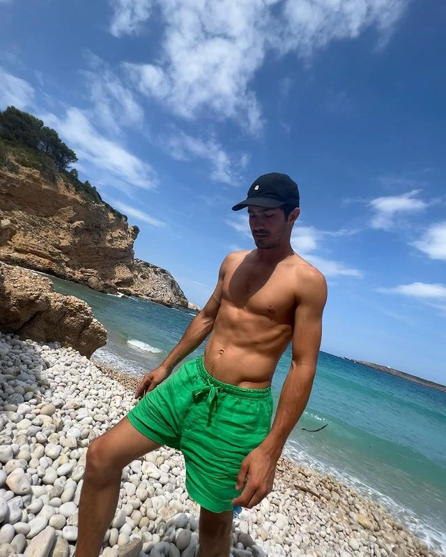 vacaciones chino darin y ursula corbero