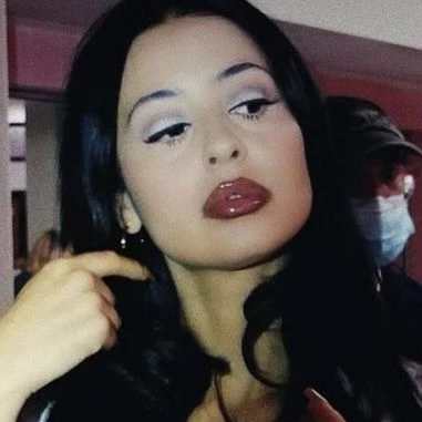 vuelven las cejas finitas de los 90