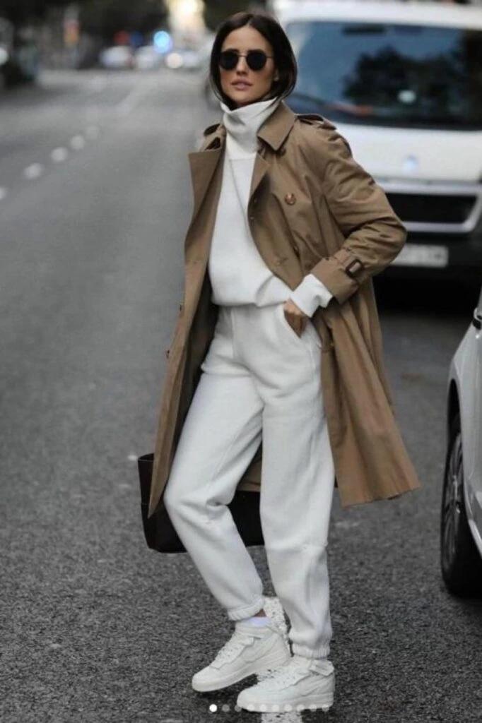 Cómo usar el pantalón blanco en invierno