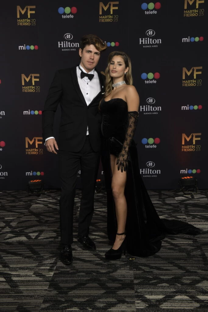 Marcos y Juli Poggio en los Martín Fierro 2023