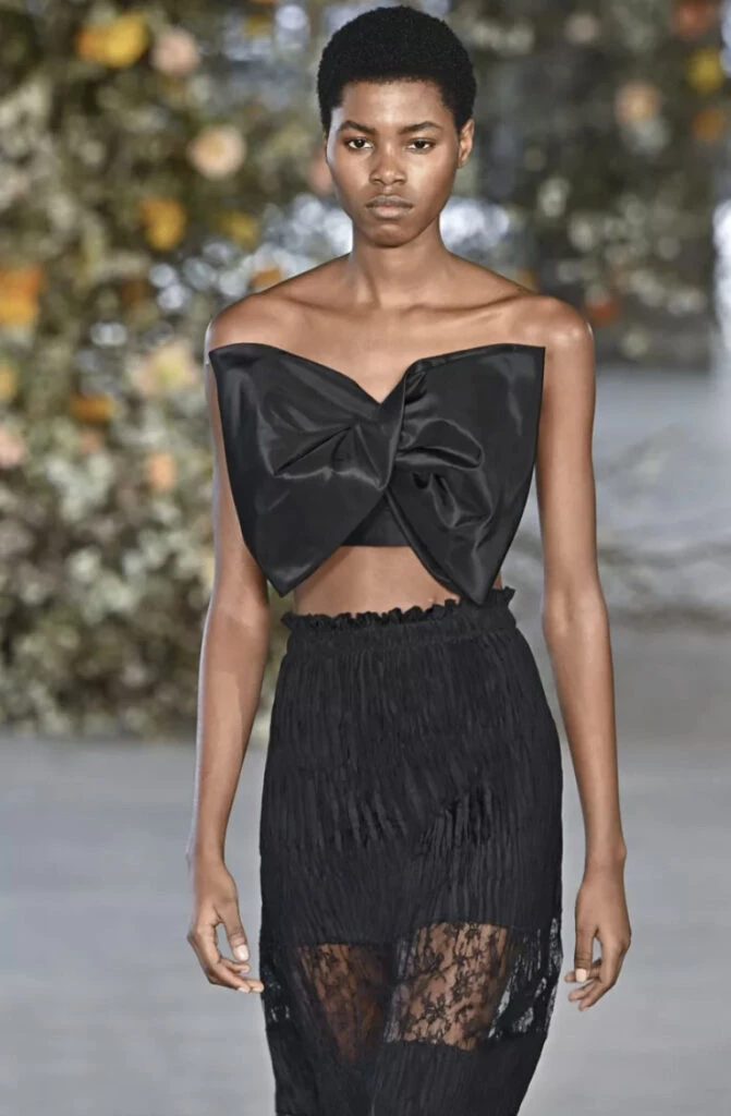 Alerta tendencia, vuelven los moños. Foto: Pinterest.