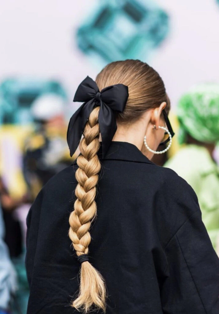 Alerta tendencia, vuelven los moños. Foto: Pinterest.