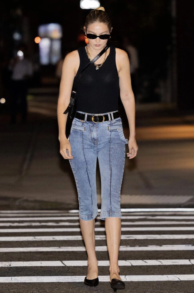 Alerta tendencia, vuelven los pantalones capri. Foto: Pinterest.