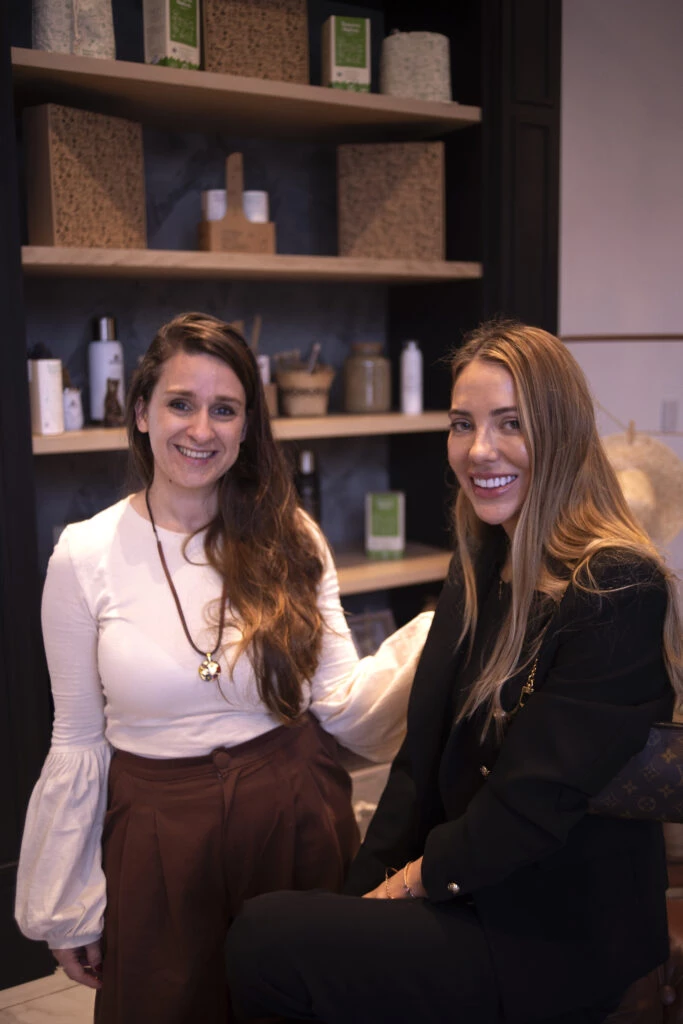 Angelica Echenique y Nanci Savaryn