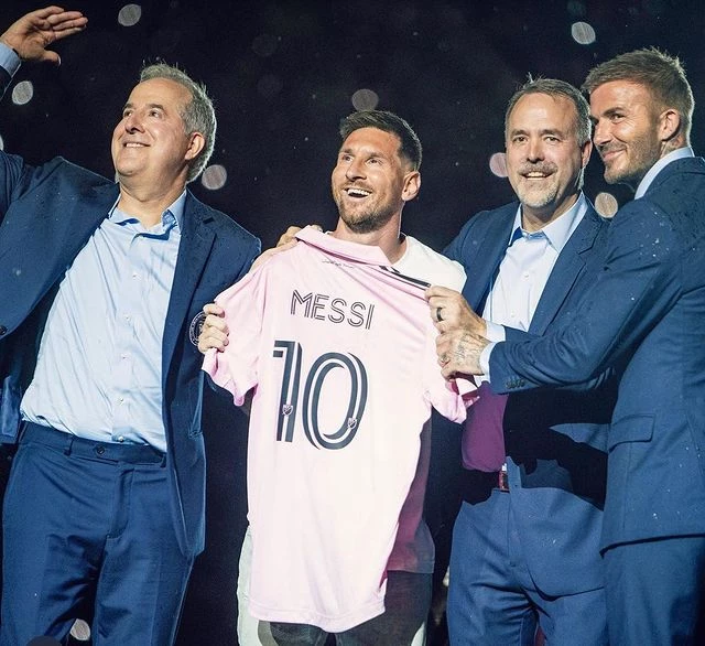 Antonela Roccuzzo compartió fotos de la presentación de Lionel Messi en Miami