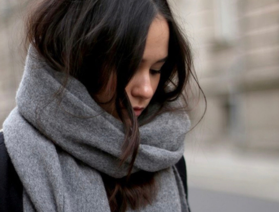 Armá looks cancheros con estas bufandas trendy para el invierno 2023