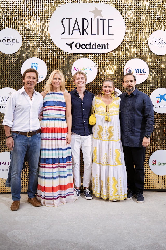 Valeria Mazza, Alejandro y Balthazar Gravier en el festival Starlite de Marbella, donde actuó Fito Páez