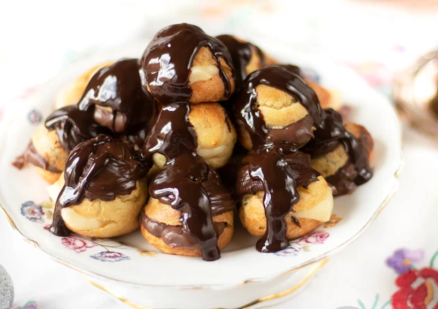 profiteroles
