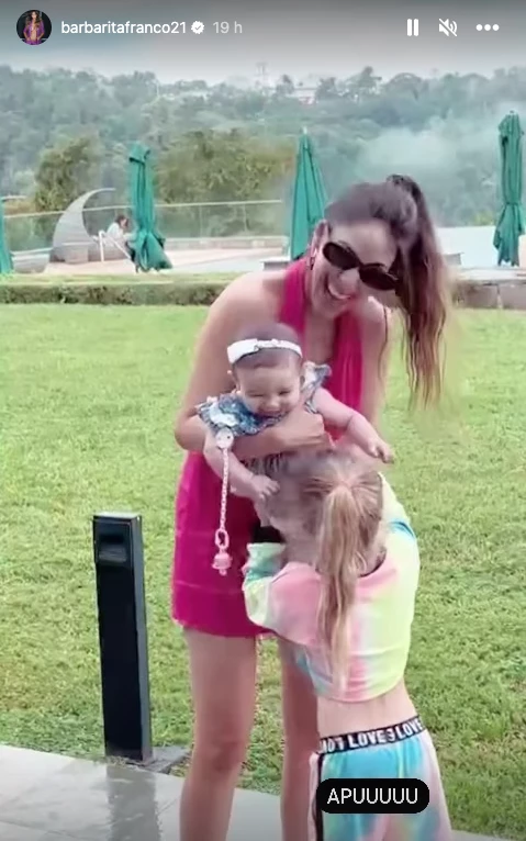 Barby Franco con Sarah y Chloe Insaurralde