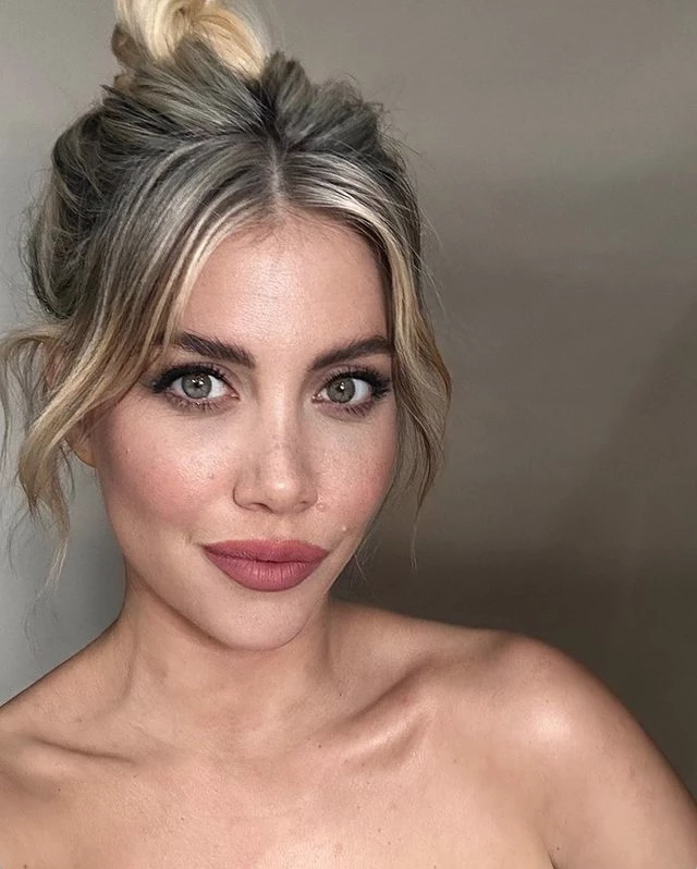 Wanda Nara compartió varias fotos en su regreso a las redes sociales