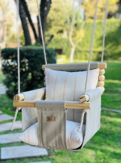 Mecedora bebé tela y madera