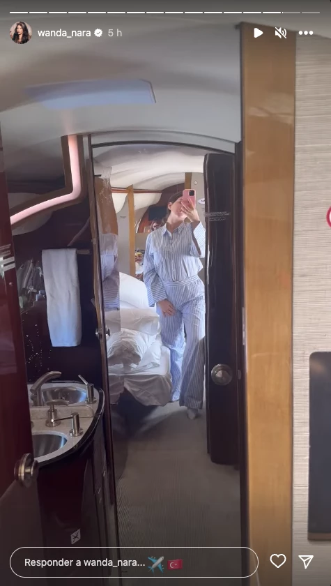 Wanda Nara en vuelo a Turquía