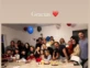Pampita republicó la foto del cumpleaños de Amancio donde aparecen todos, incluida ella y Vicuña