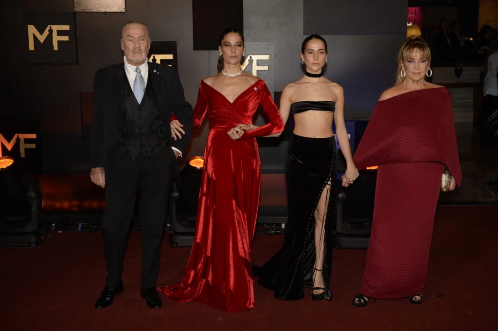 Gino Bogani, Juana Viale, Ámbar de Benedictis y Marcela Tinayre