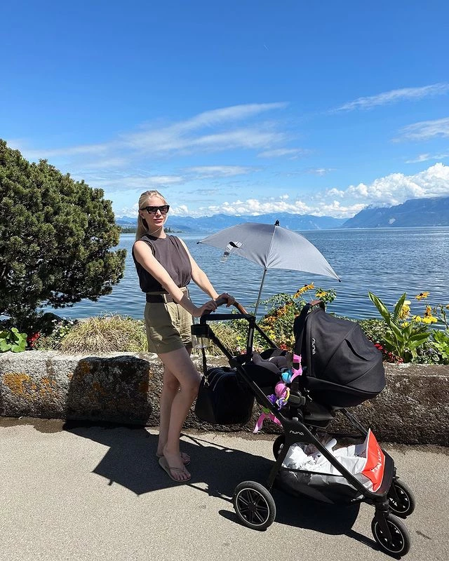 Daniela Christiansson y su beba viajaron a Suiza