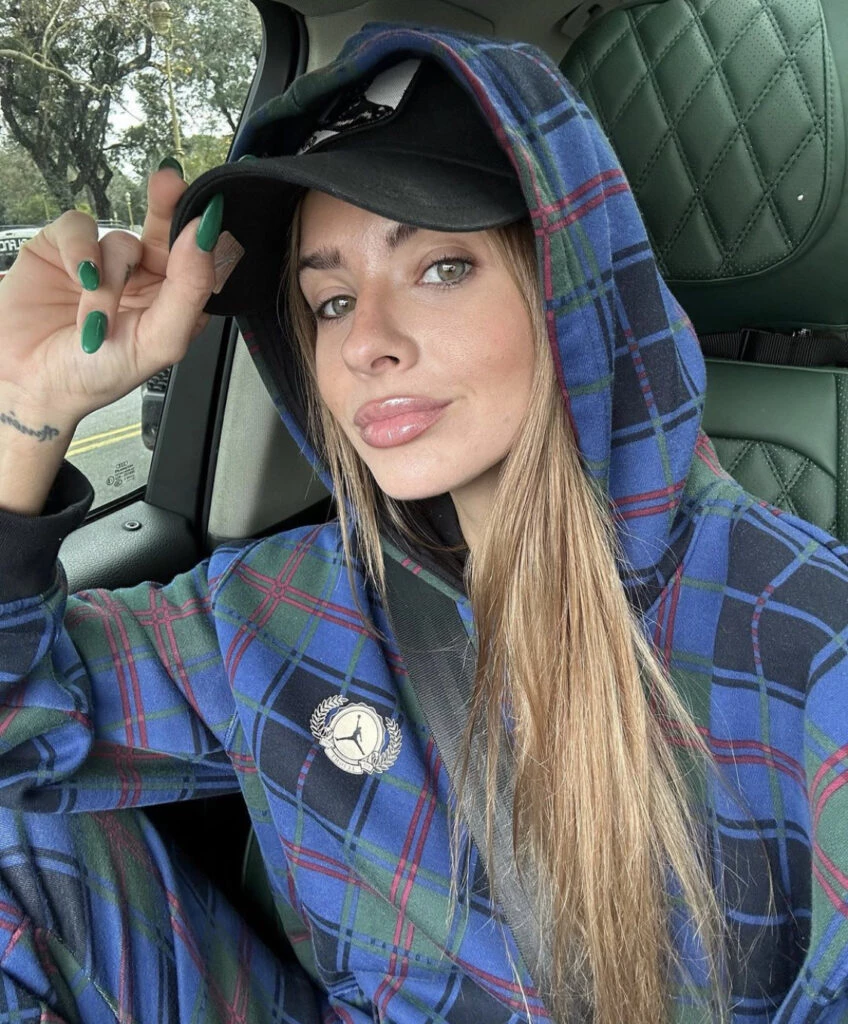 El look anti frío y muy canchero de la China Suárez. Foto: Instagram.