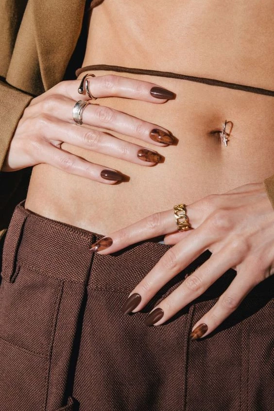 Espresso nails inspiración