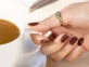 Espresso nails, la nueva tendencia en manicura inspirada en el café