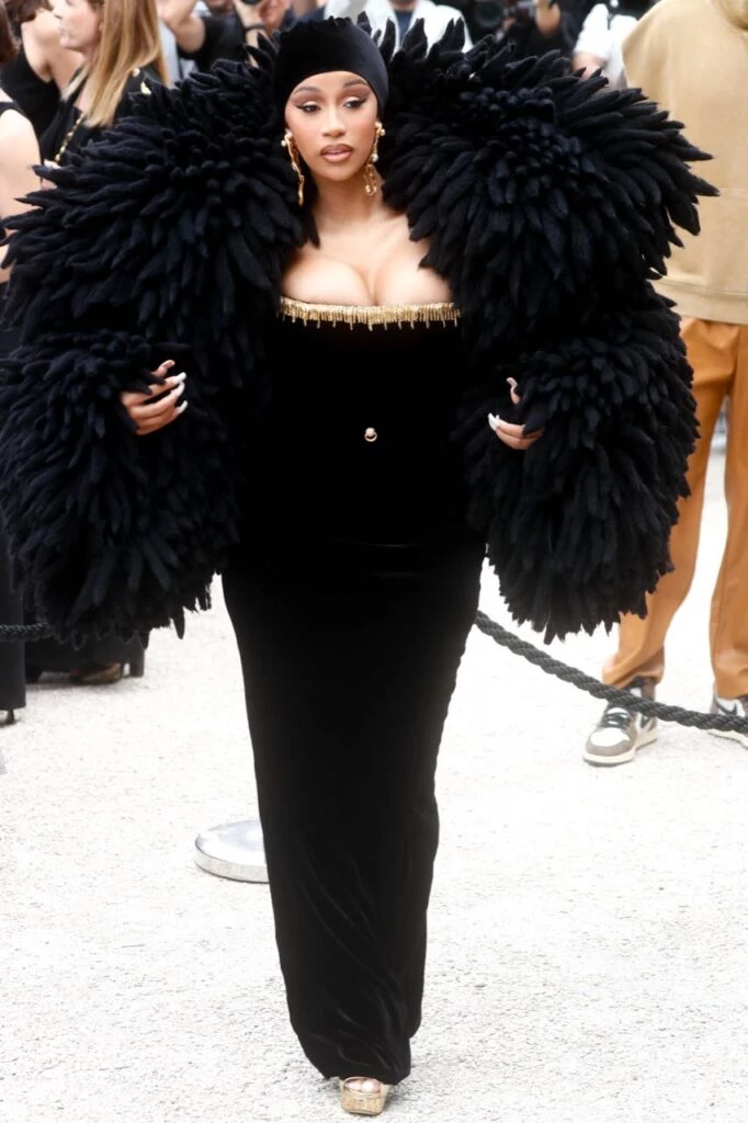 Vidriera desfile Schiaparelli