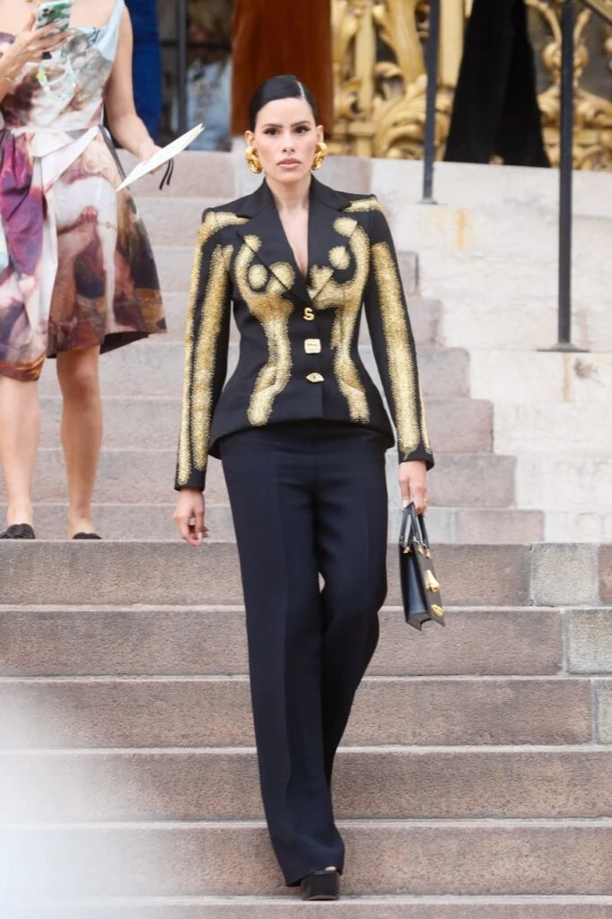 Vidriera desfile Schiaparelli