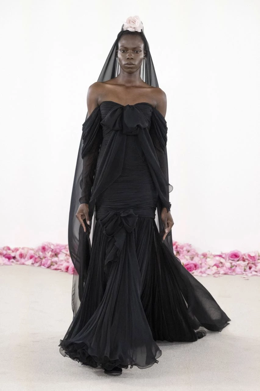 Desfile Giambattista Valli Haute Couture otoño invierno 2023/24