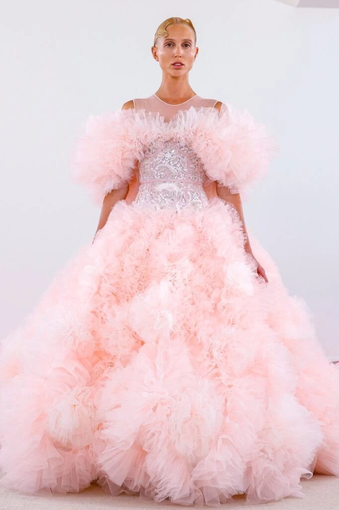 Olympia de Grecia para Giambattista Valli